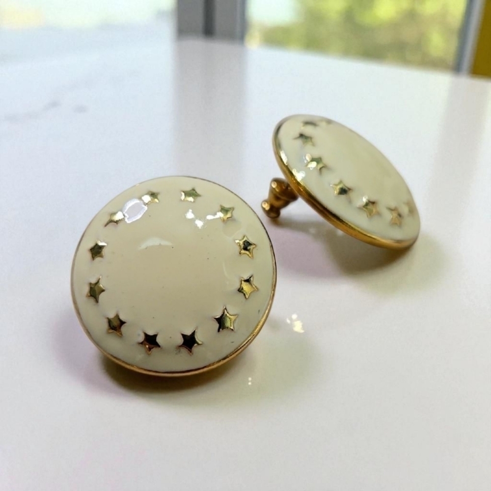 Vintage Cream Gold Stars Round Enamel Earrings